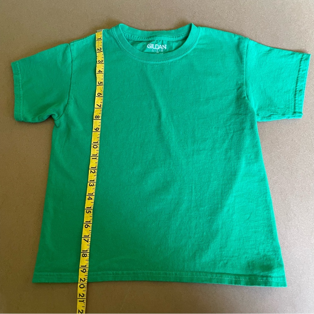 Gildan Green Kids 100% Cotton Short Sleeve Basic T-Shirt - Picture 4 of 6